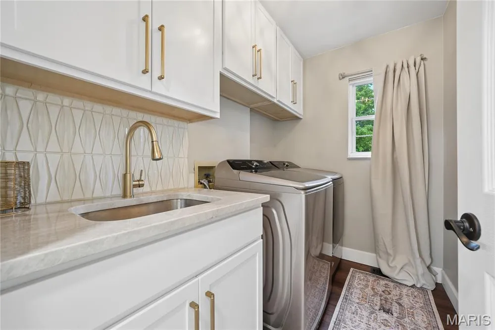 2 Forest Park Circle, Lake St Louis, MO 63367