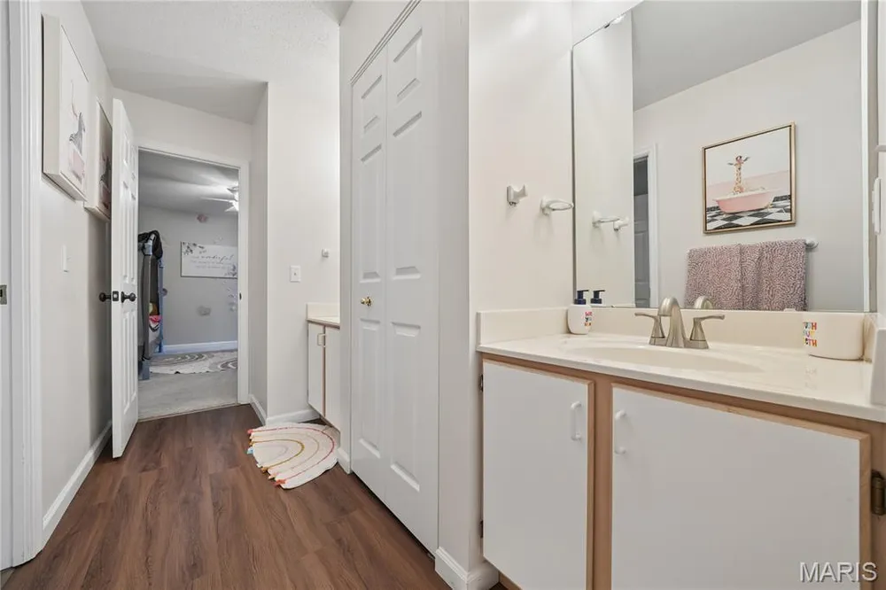 2 Forest Park Circle, Lake St Louis, MO 63367