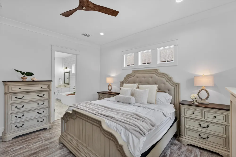 6 Plantation Oaks Dr, Mary Esther, FL 32569