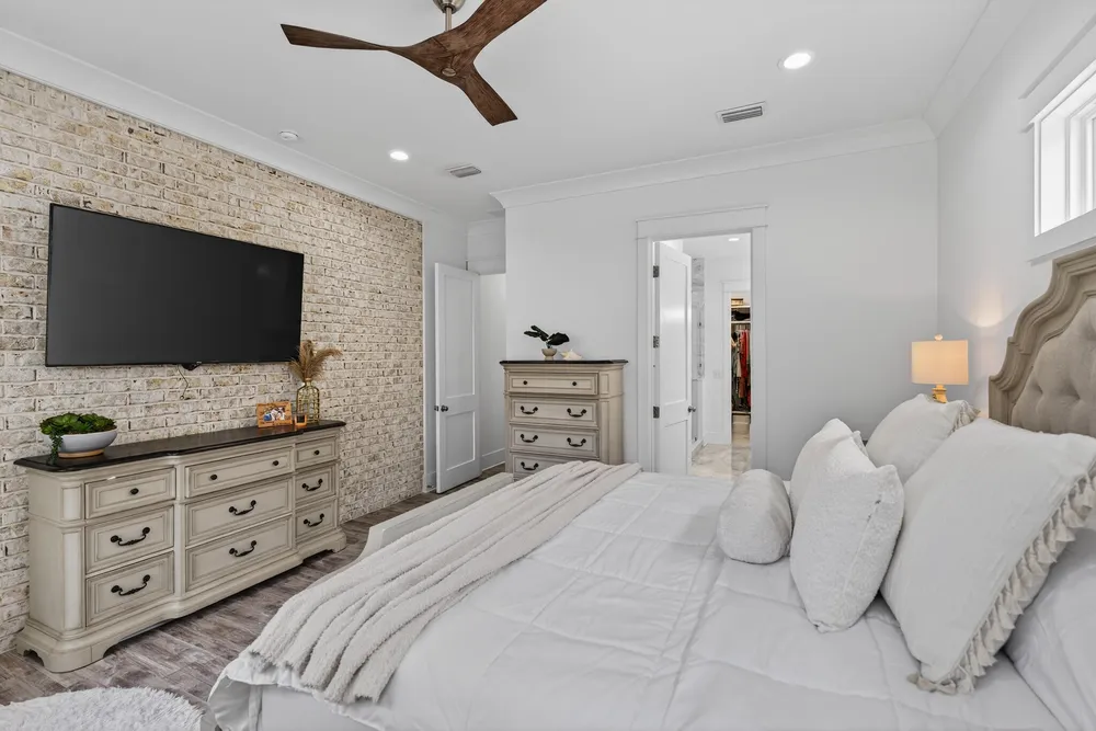 6 Plantation Oaks Dr, Mary Esther, FL 32569