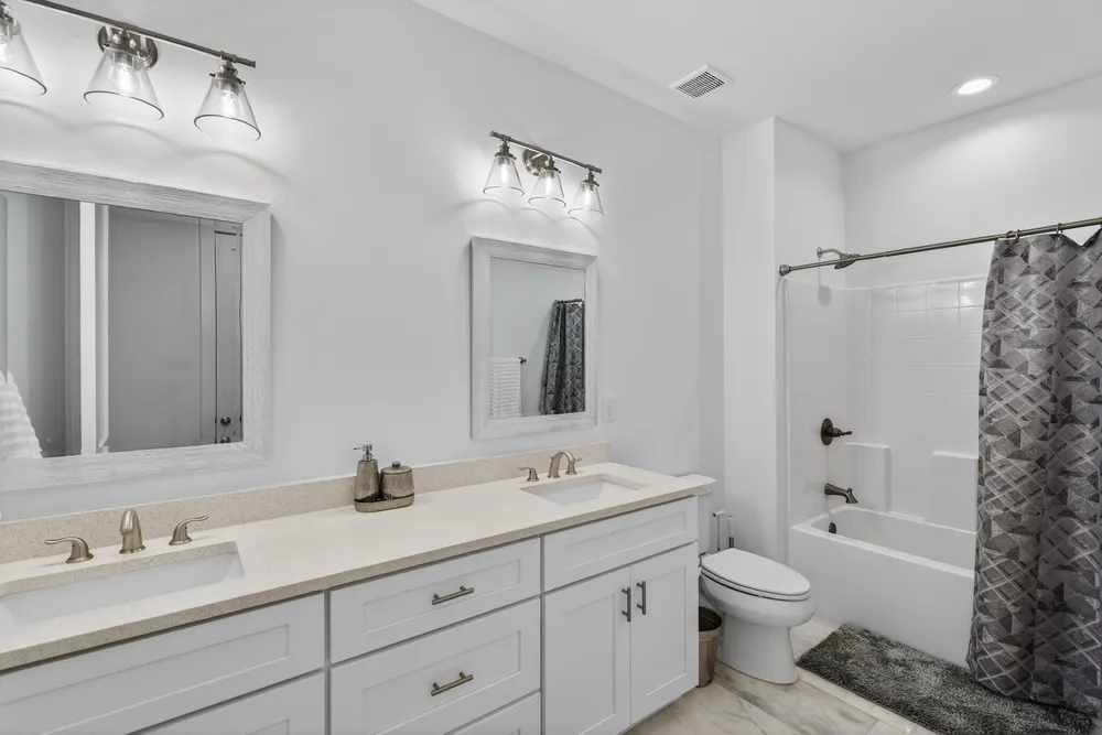 6 Plantation Oaks Dr, Mary Esther, FL 32569
