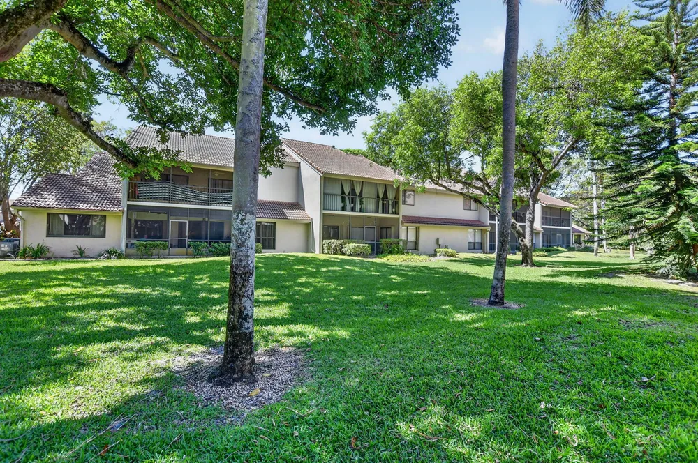 5530 Coach House Circle, Boca Raton, FL 33486