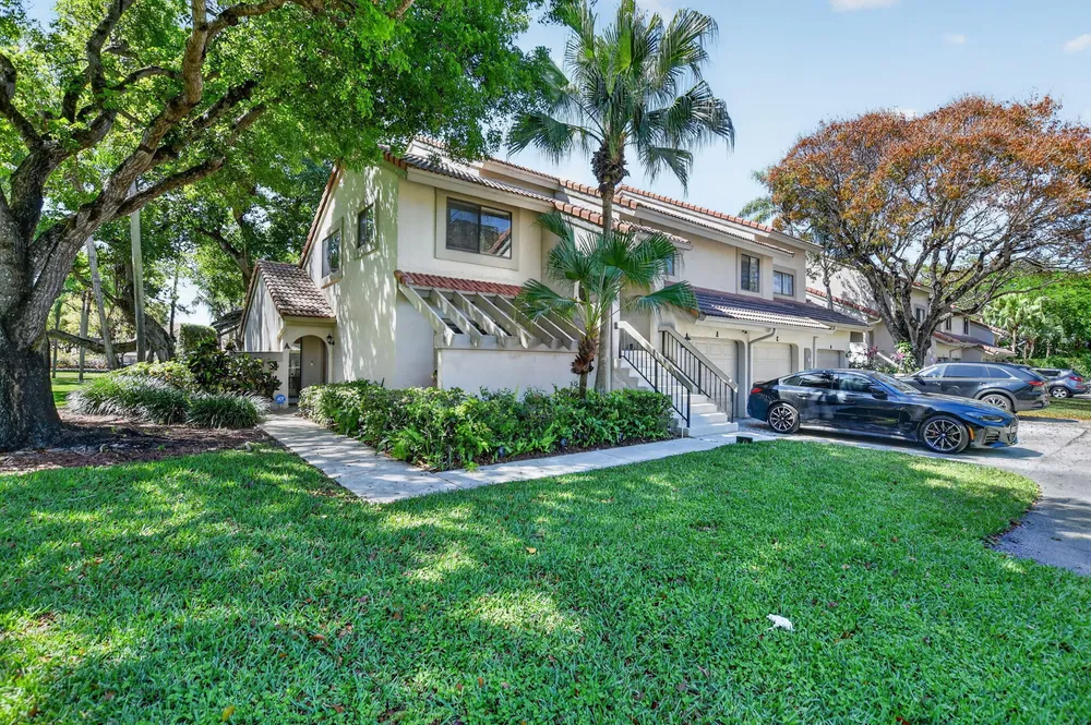 5530 Coach House Circle, Boca Raton, FL 33486
