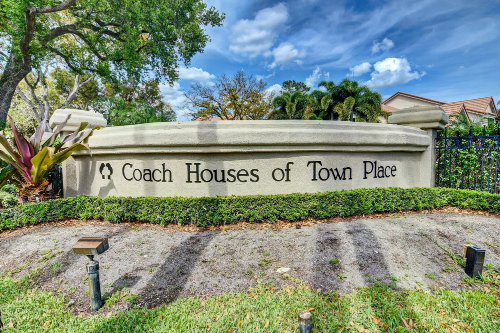 5530 Coach House Circle, Boca Raton, FL 33486