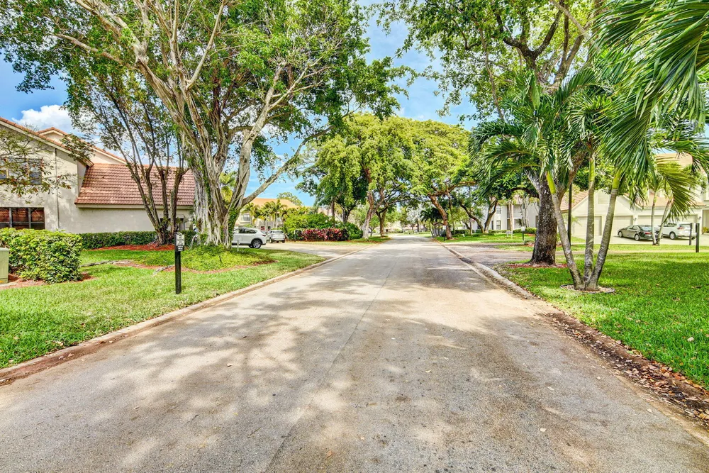 5530 Coach House Circle, Boca Raton, FL 33486