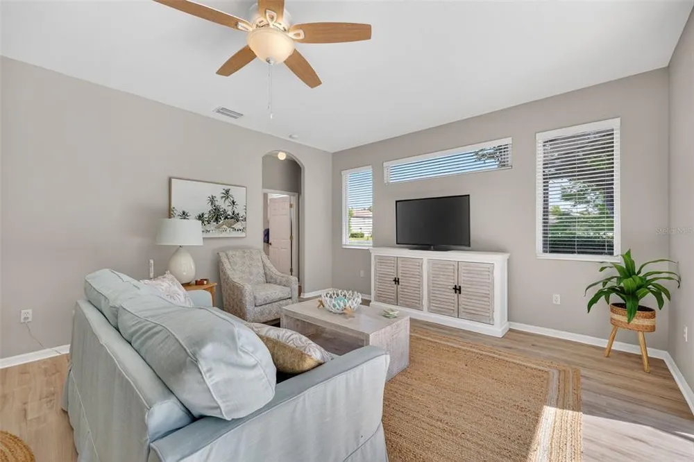 13332 Purple Finch Circle, Lakewood Ranch, FL 34202