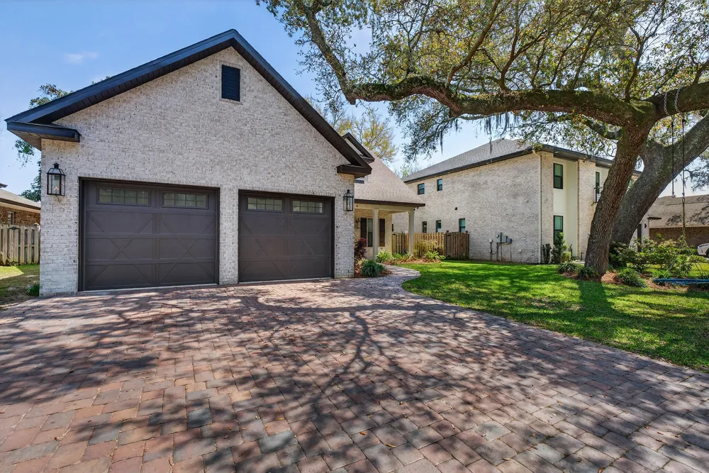6 Plantation Oaks Dr, Mary Esther, FL 32569