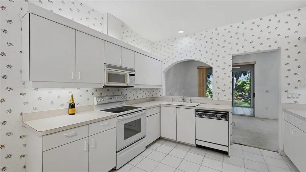 4153 Entrada Ct, Sarasota, FL 34238