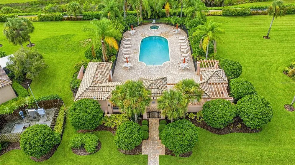4153 Entrada Ct, Sarasota, FL 34238