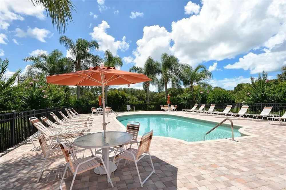 4153 Entrada Ct, Sarasota, FL 34238