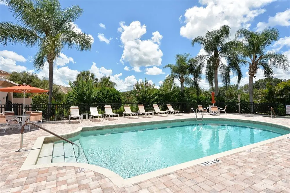 4153 Entrada Ct, Sarasota, FL 34238