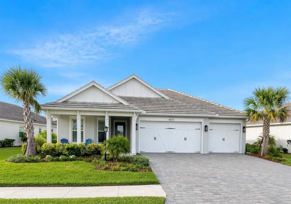8084 Slipway Dr, Sarasota, FL 34240