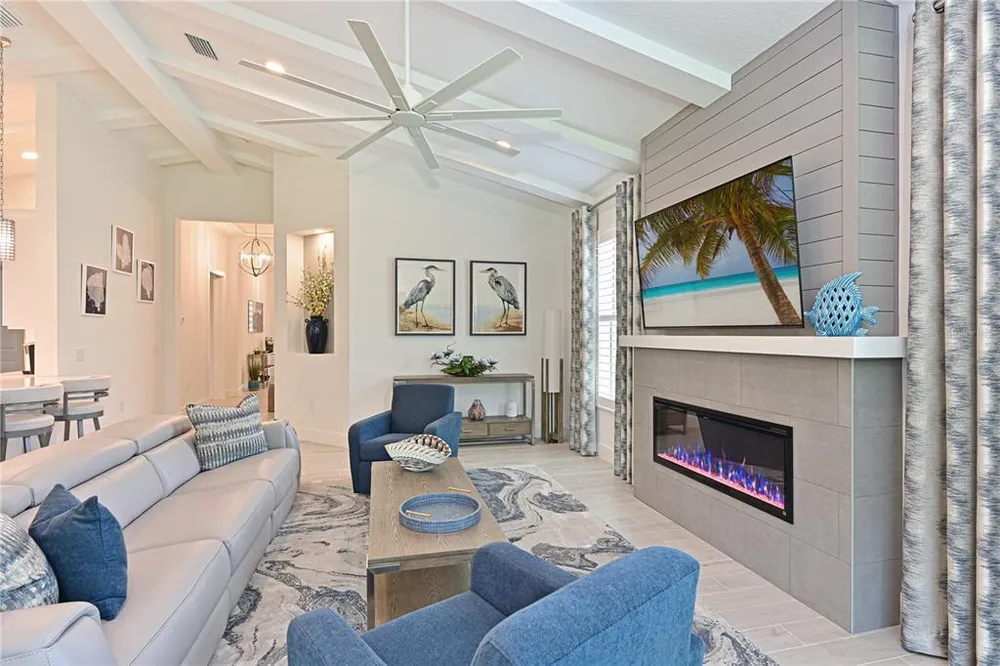 8084 Slipway Dr, Sarasota, FL 34240