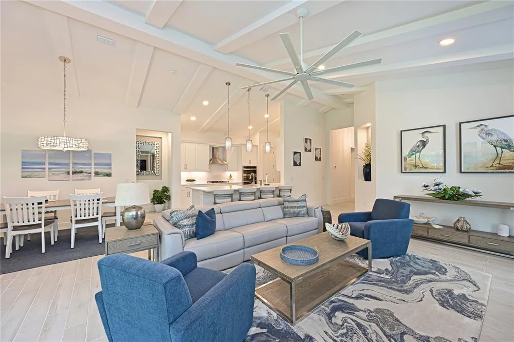 8084 Slipway Dr, Sarasota, FL 34240