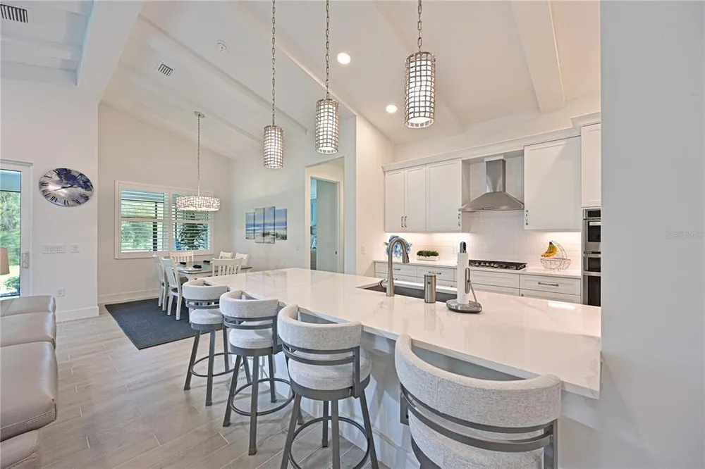 8084 Slipway Dr, Sarasota, FL 34240