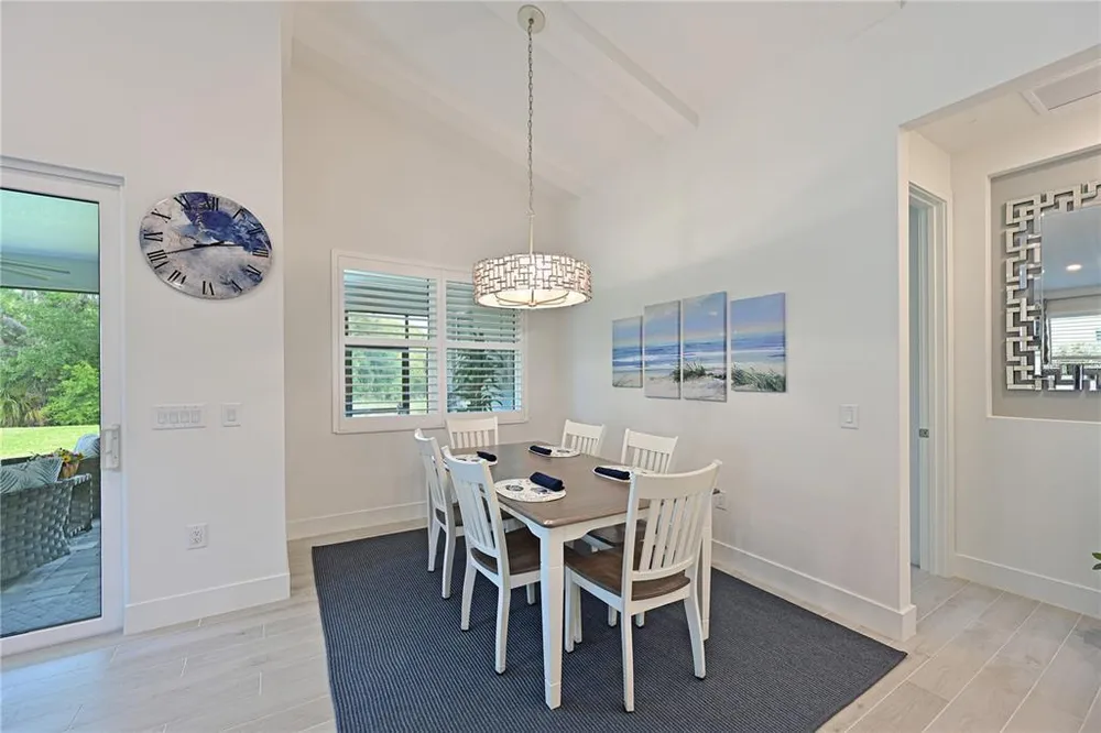 8084 Slipway Dr, Sarasota, FL 34240