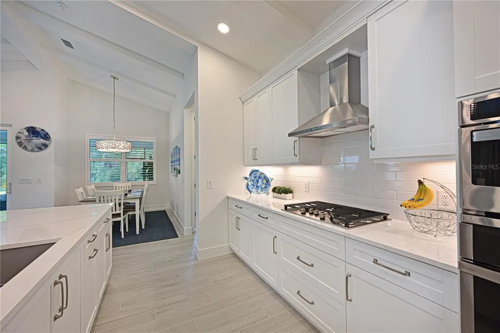 8084 Slipway Dr, Sarasota, FL 34240
