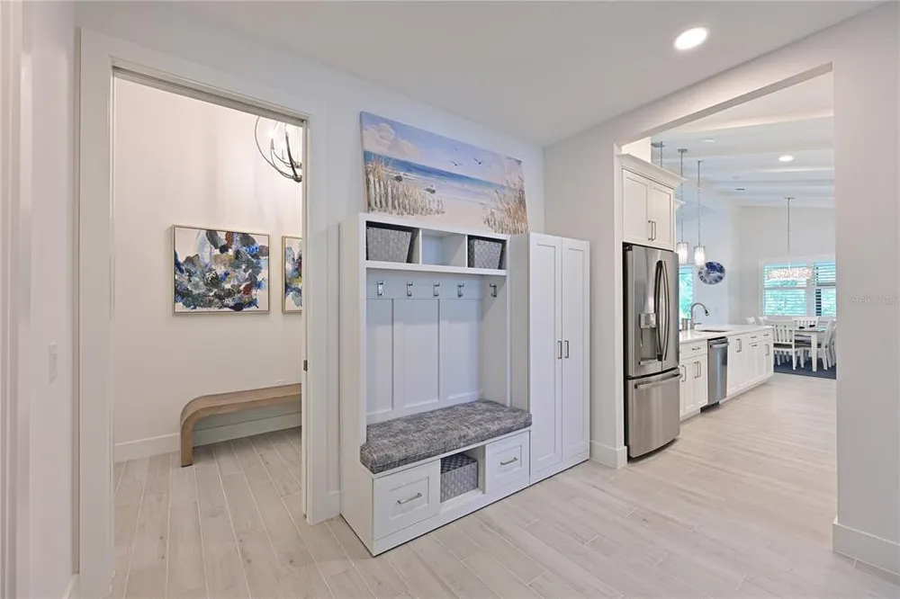 8084 Slipway Dr, Sarasota, FL 34240