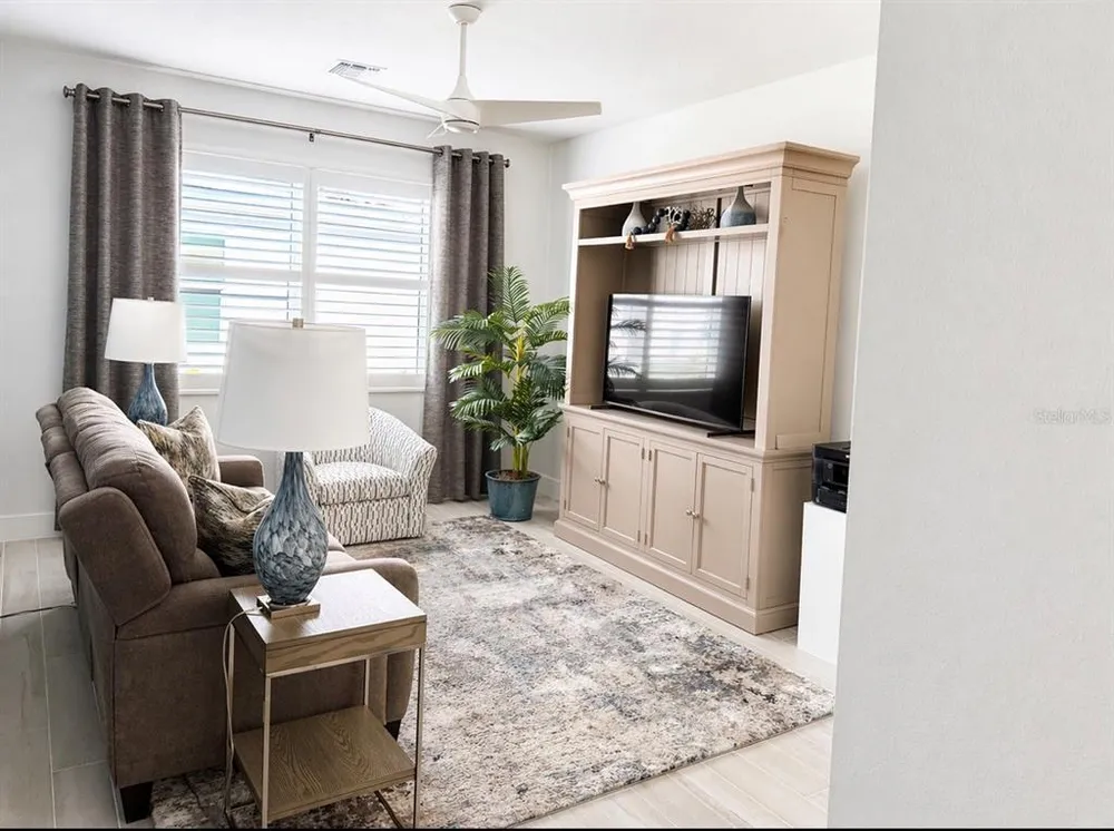 8084 Slipway Dr, Sarasota, FL 34240