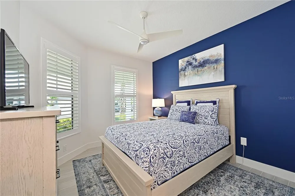 8084 Slipway Dr, Sarasota, FL 34240