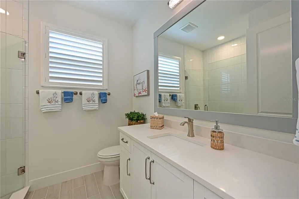 8084 Slipway Dr, Sarasota, FL 34240