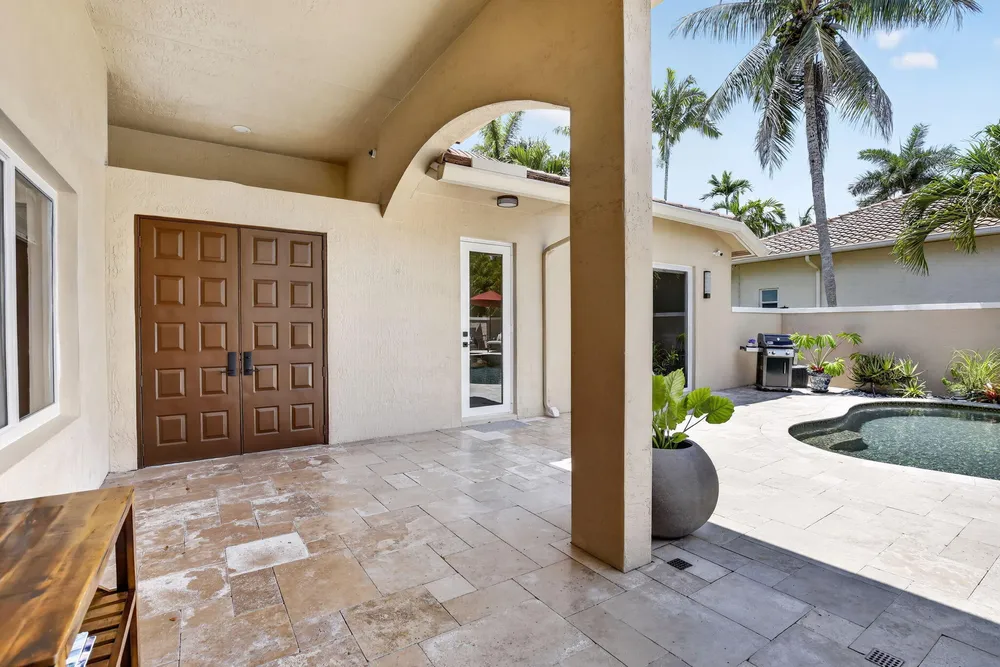 2483 Eagle Watch Ct, Weston, FL 33327