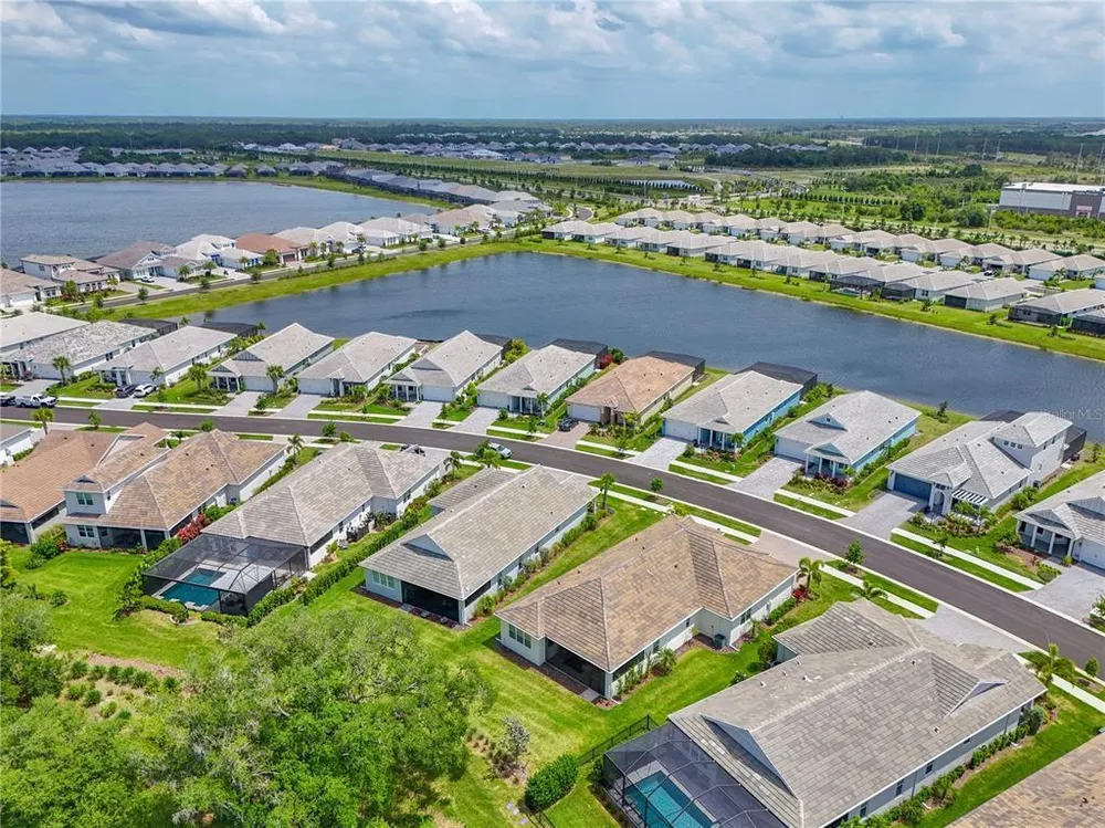 8084 Slipway Dr, Sarasota, FL 34240