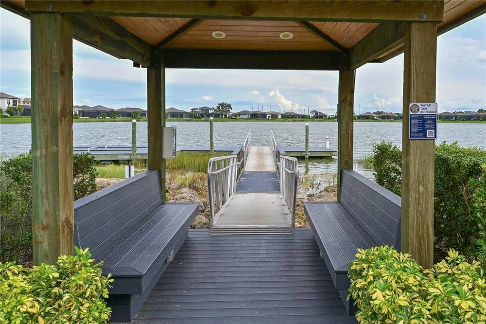 8084 Slipway Dr, Sarasota, FL 34240