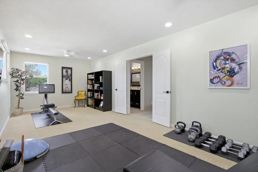 2483 Eagle Watch Ct, Weston, FL 33327