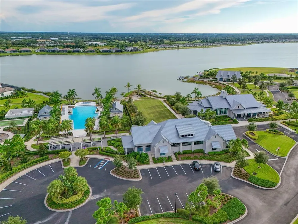 8084 Slipway Dr, Sarasota, FL 34240