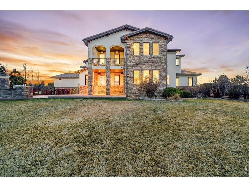 8712 Portico Ln, Longmont, CO 80503