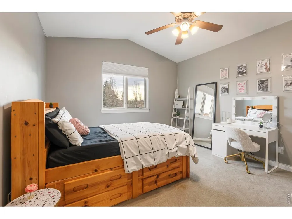 8712 Portico Ln, Longmont, CO 80503