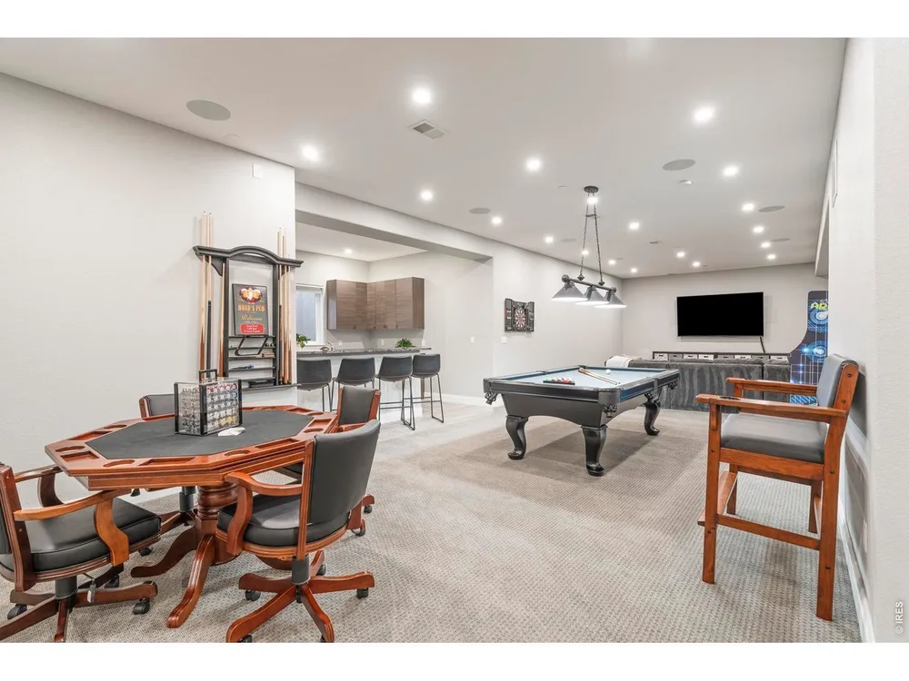 8712 Portico Ln, Longmont, CO 80503