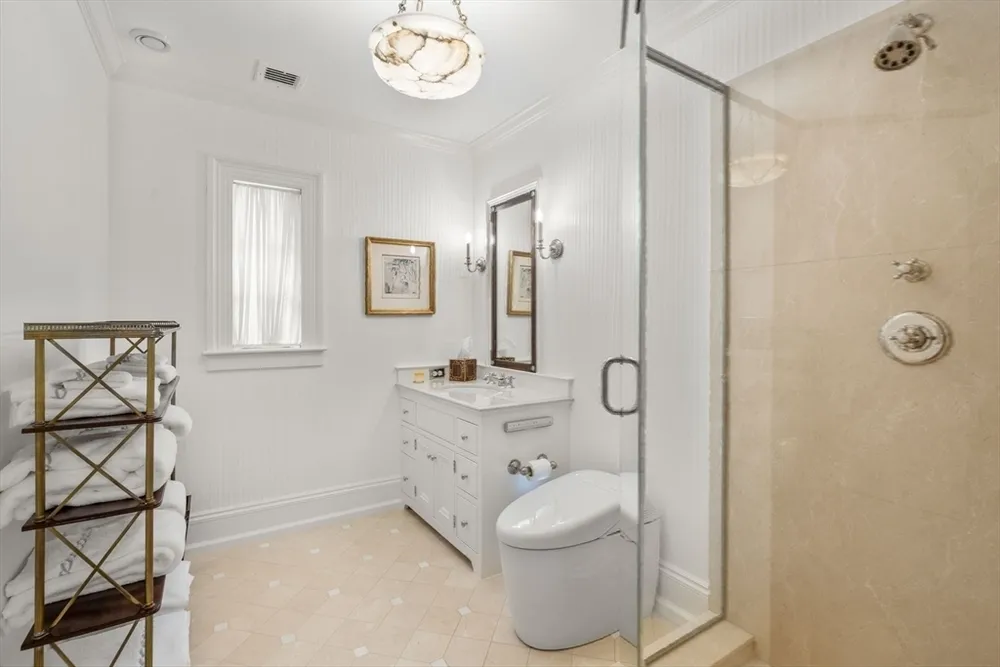 188 Heath St, Brookline, MA 02467