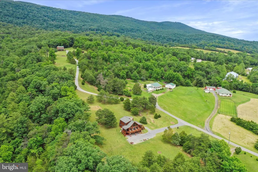 141 Rose Patch Drive, Petersburg, WV 26847