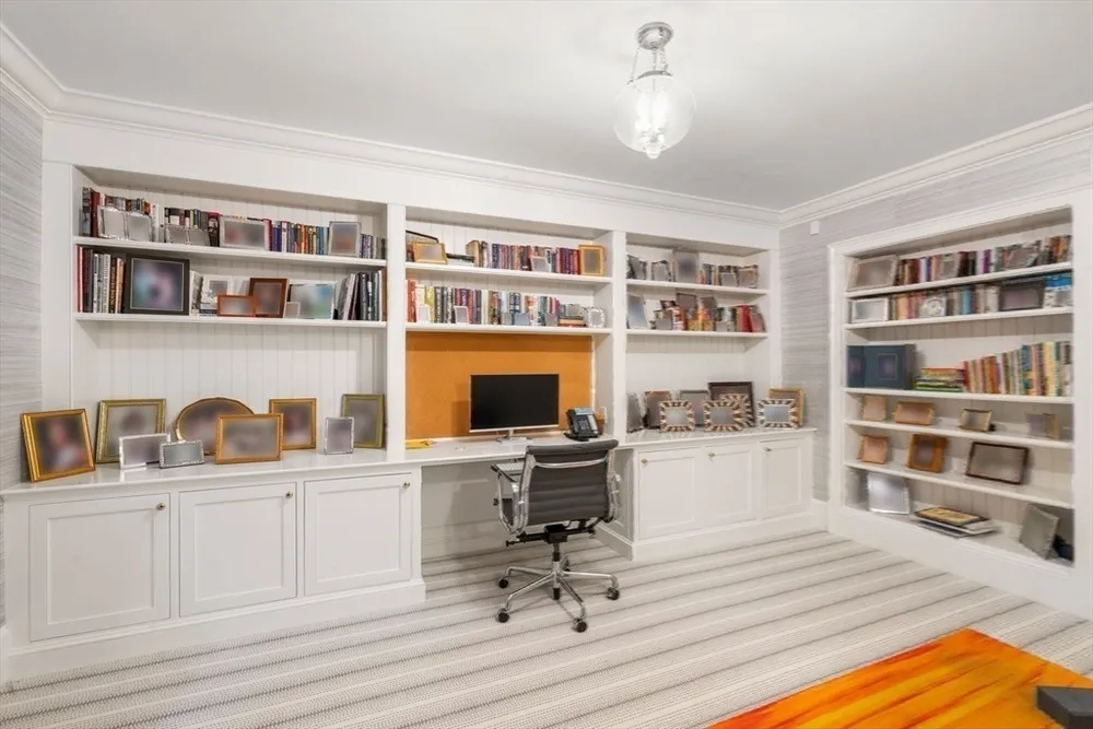 188 Heath St, Brookline, MA 02467