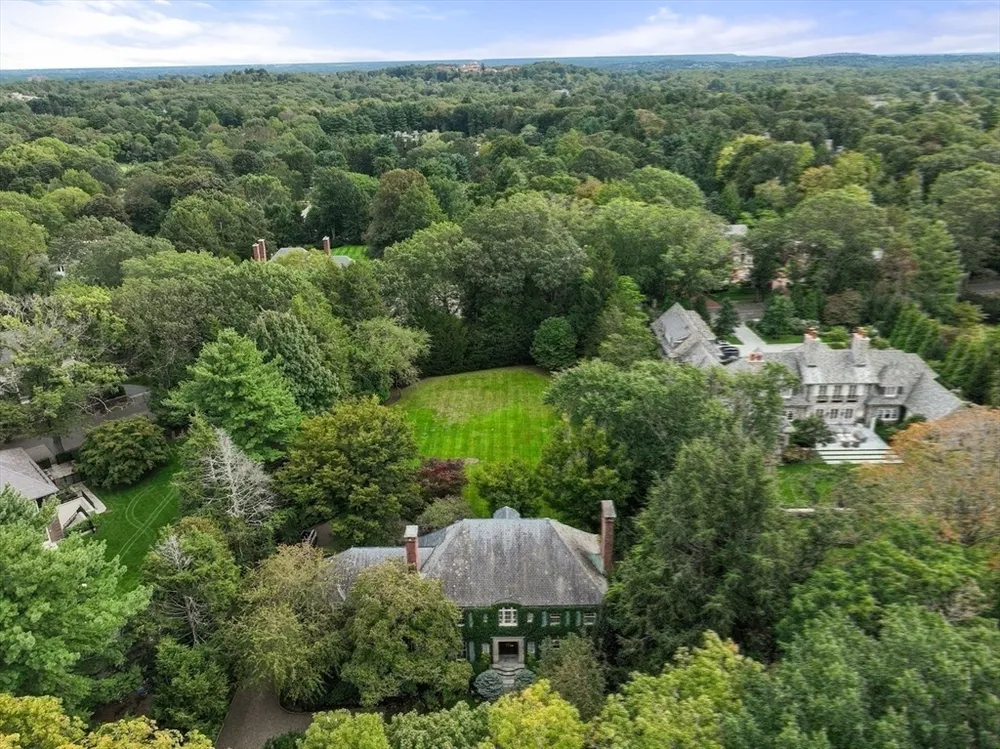 188 Heath St, Brookline, MA 02467