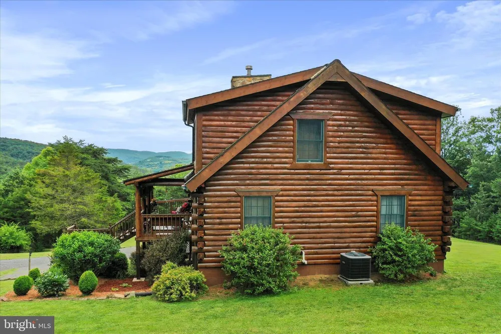 141 Rose Patch Drive, Petersburg, WV 26847