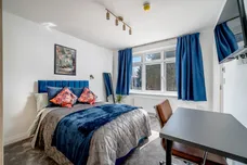 Park Avenue Hounslow TW3 photo 2
