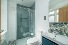 Park Avenue Hounslow TW3 photo 4