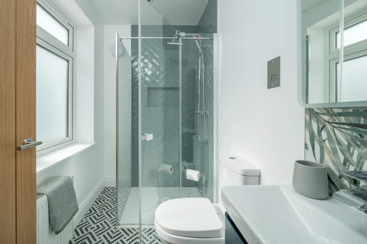 Park Avenue Hounslow TW3 photo 5