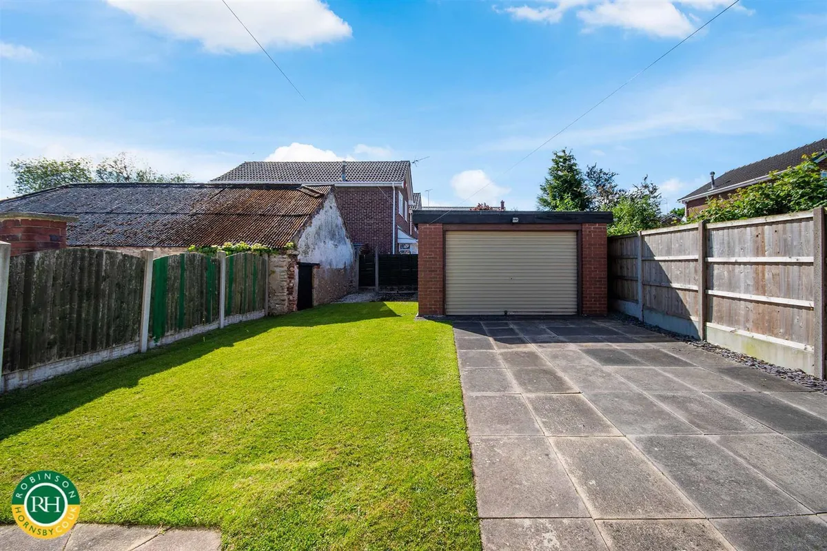 Manor Farm Close, Adwick-Le-Street, Doncaster