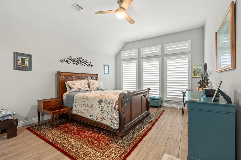 242 Crest Sights Dr, Montgomery, TX 77316