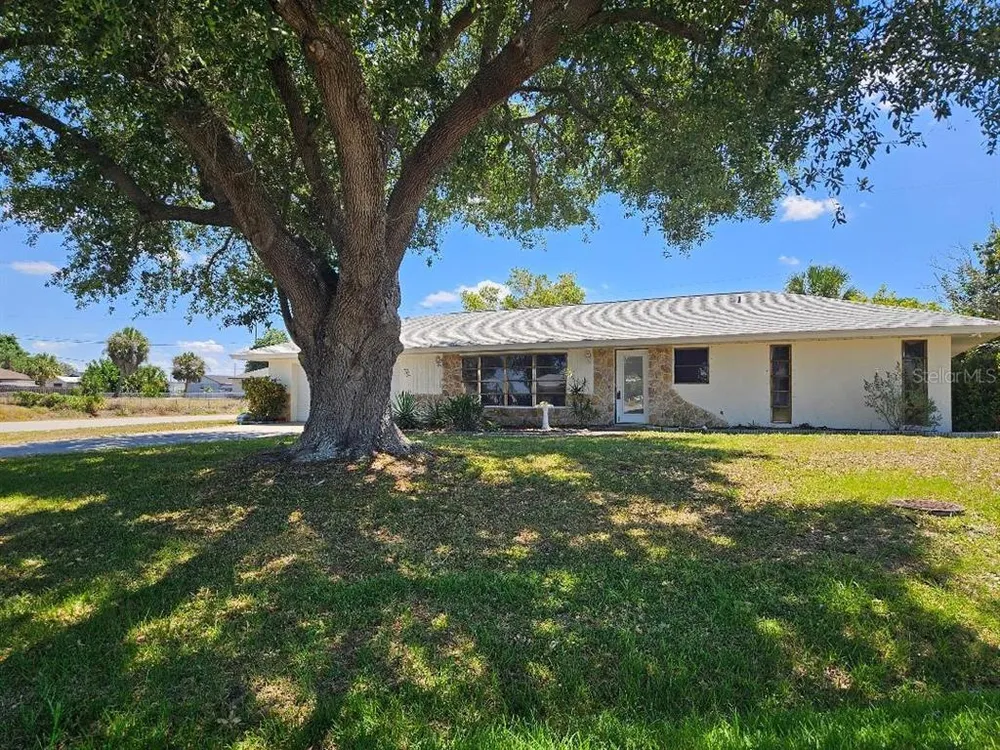 355 Spring Lake Blvd NW, Port Charlotte, FL 33952