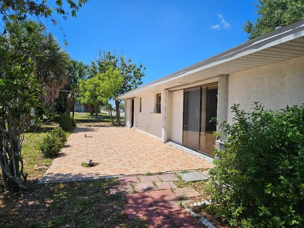 355 Spring Lake Blvd NW, Port Charlotte, FL 33952