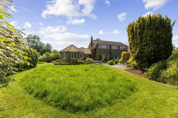 Bournefield, Sherborne St John, RG24