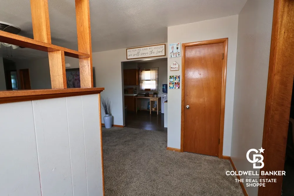 109 W Johnson St, Garden City, KS 67846