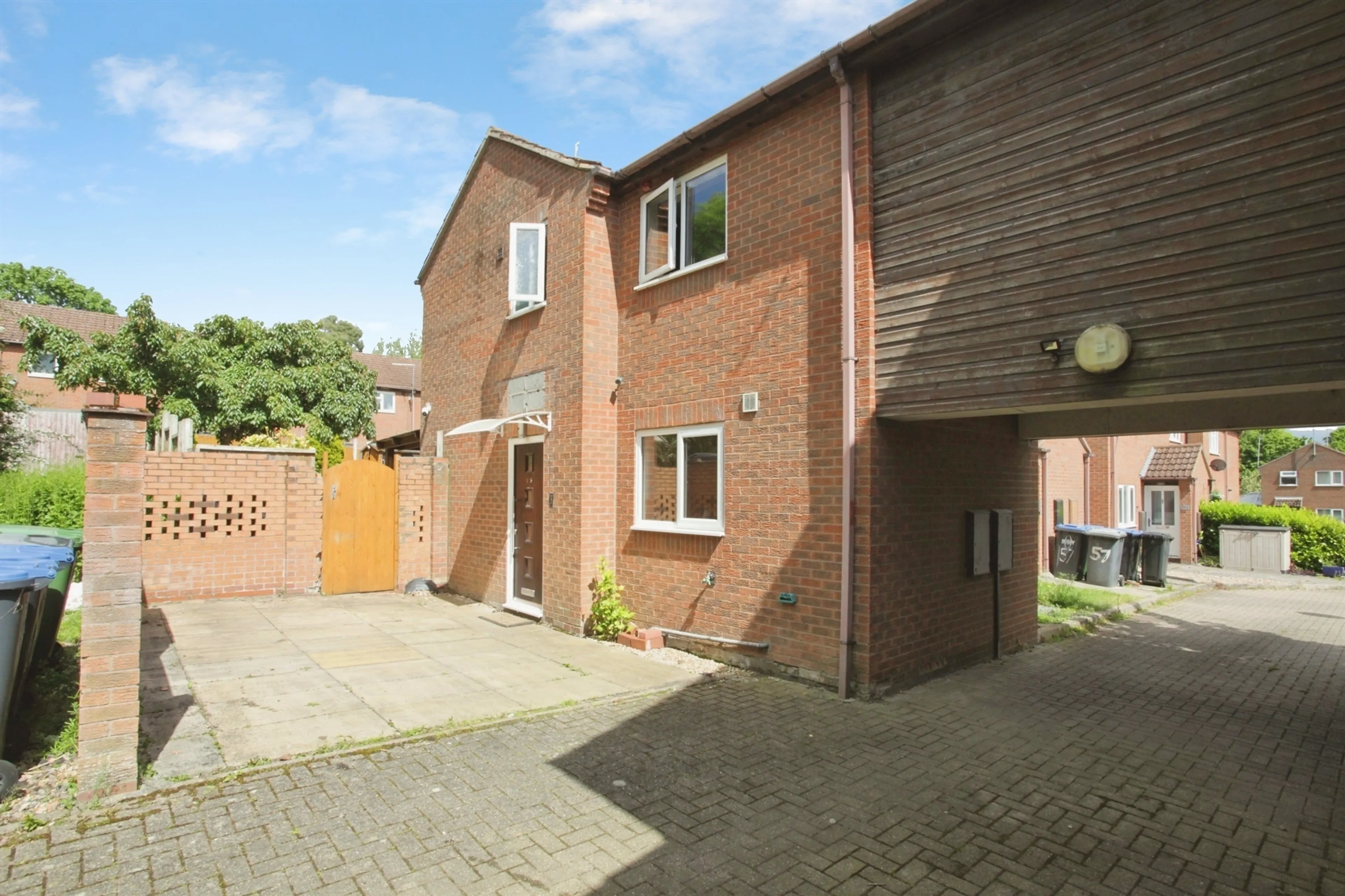 Property at Wavere Court, Brownsover, Rugby