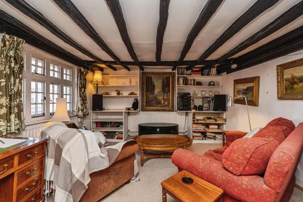 Petworth Road, Haslemere, Surrey, GU27