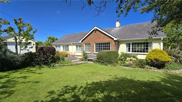 Bull Bay, Amlwch, Isle of Anglesey, LL68